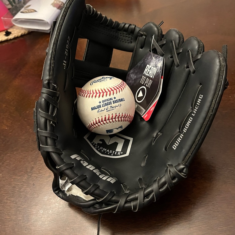 Youth baseball glove